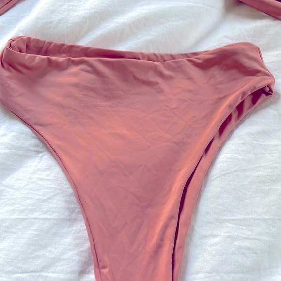 437 SET Kenzie top and Aubrey bottom in rose. - Picture 5 of 5